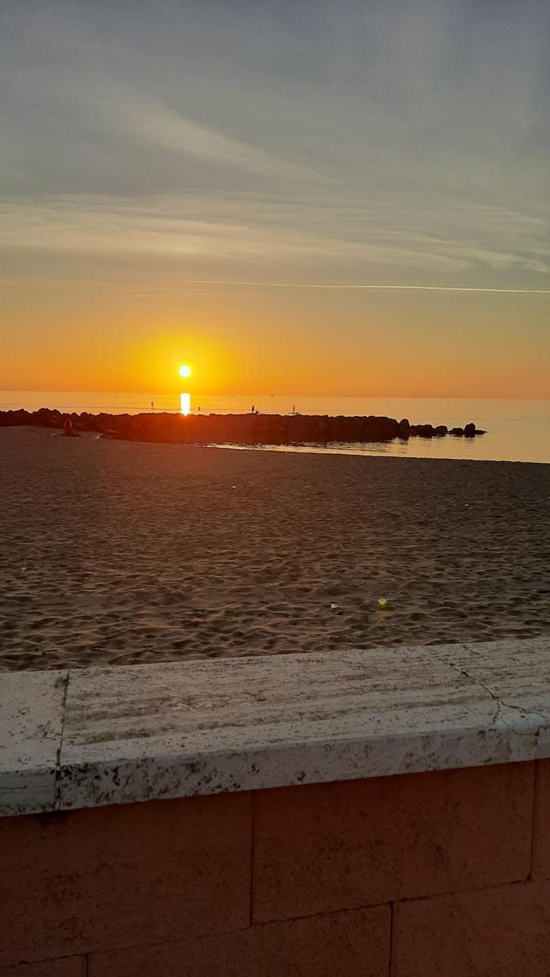 La Terrazza Sul Faro Appartement Fiumicino Buitenkant foto
